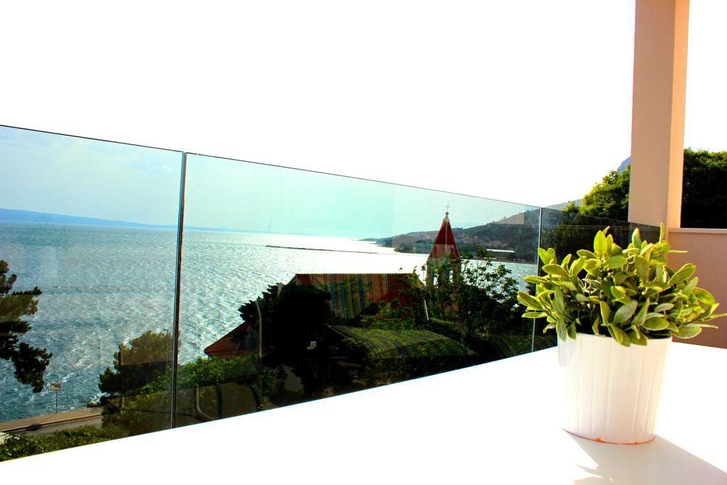 Apartments Mimac Omis Bagian luar foto