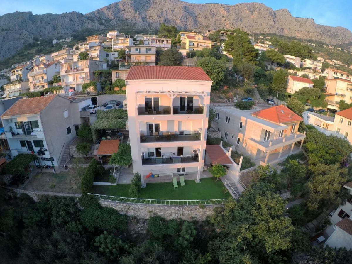 Apartments Mimac Omis Bagian luar foto
