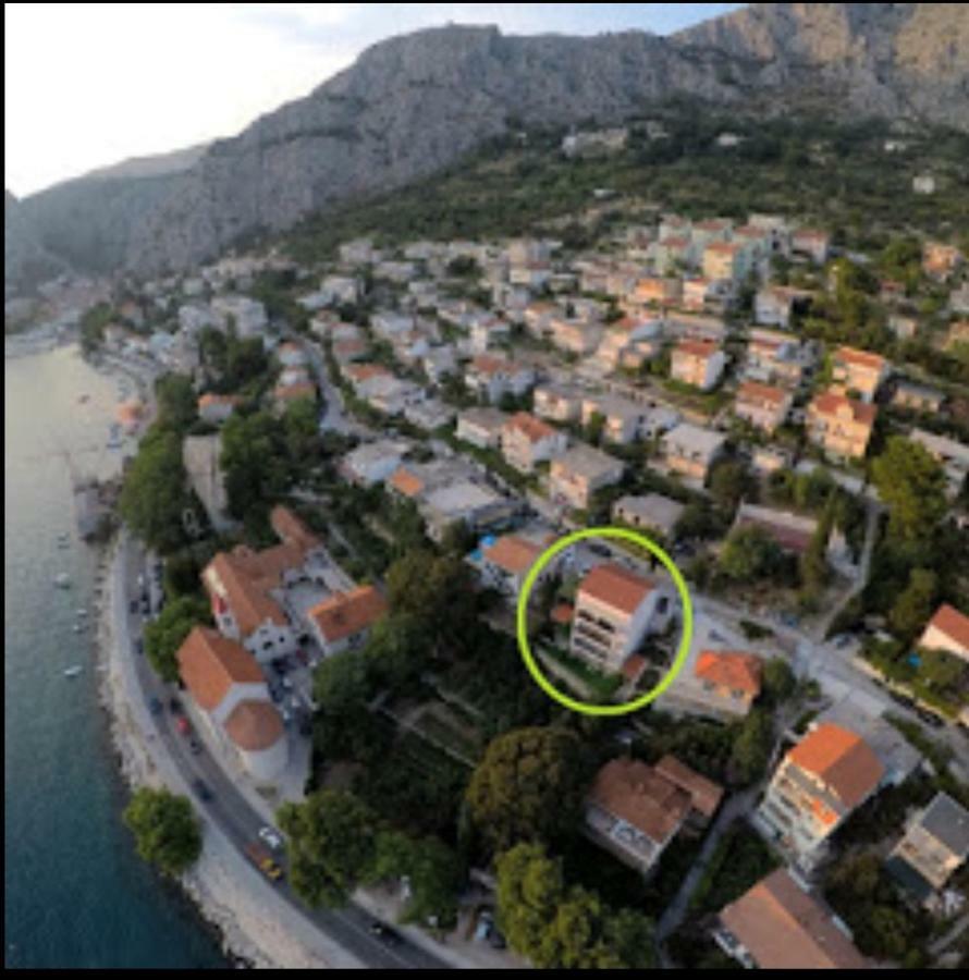 Apartments Mimac Omis Bagian luar foto