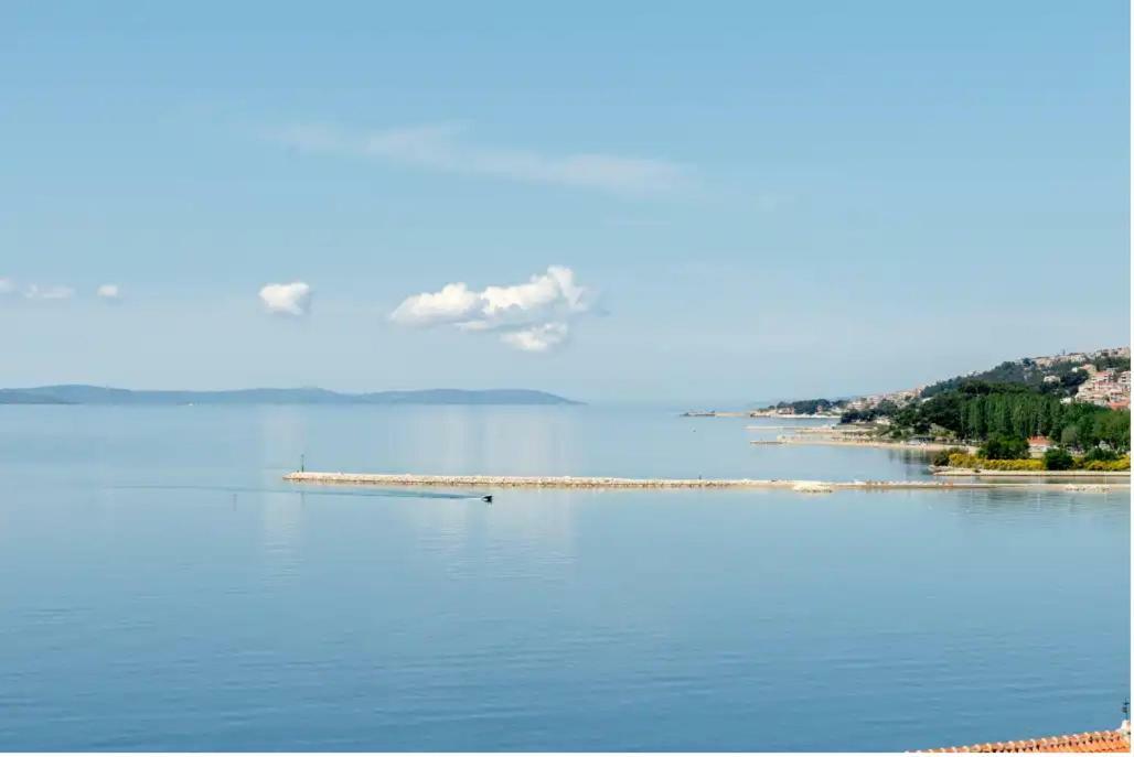 Apartments Mimac Omis Bagian luar foto